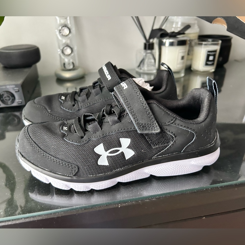 Under Armour Unisex-Child Pre School Assert 9 Alternate Closure Running Shoe